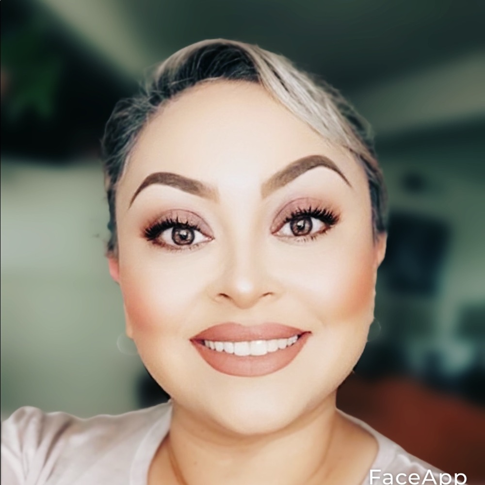 Meet your Posher, Herlinda